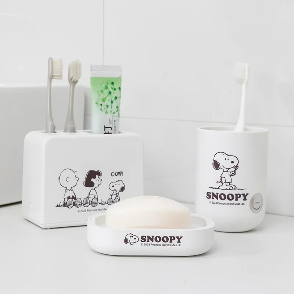 Peanuts Snoopy Bathroom Vanity Set Toothbrush Soap Holder Cup